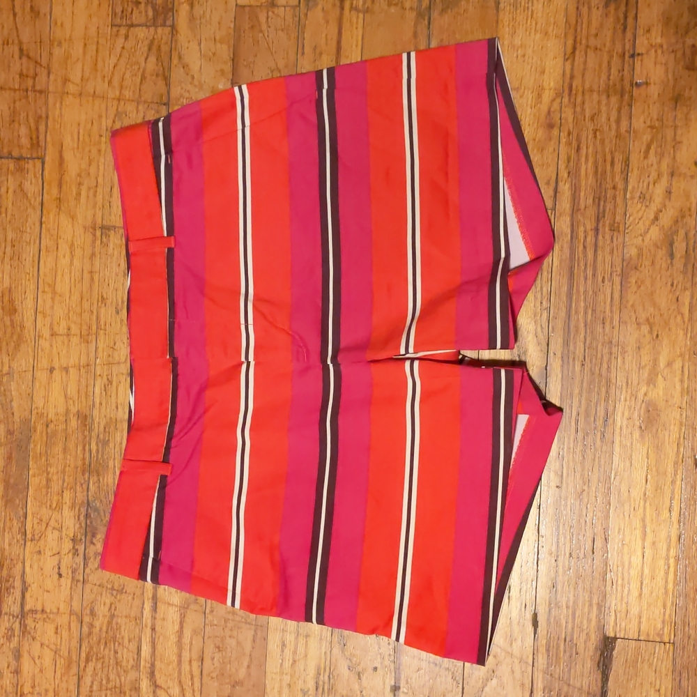 Banana Republic Size 6 Stripe Shorts